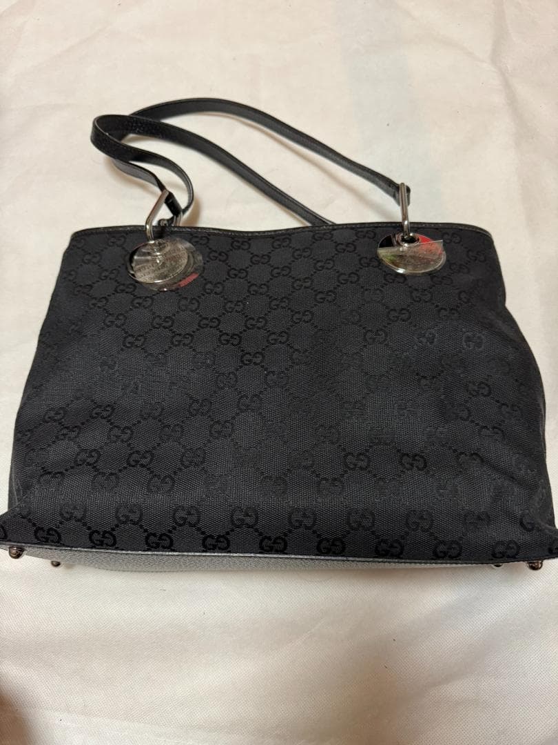 ★入れ掛かり★　新品未使用　GUCCI ブラックキャンバスバッグ