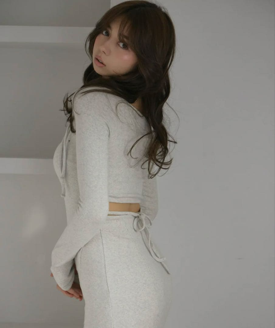 andmary ホワイト スリット入り ロングワンピース