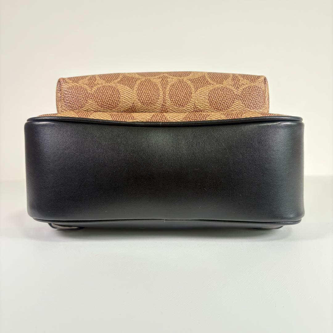 【COACH】 タグ有り チャーター ボディバッグ シグネチャー ベージュ