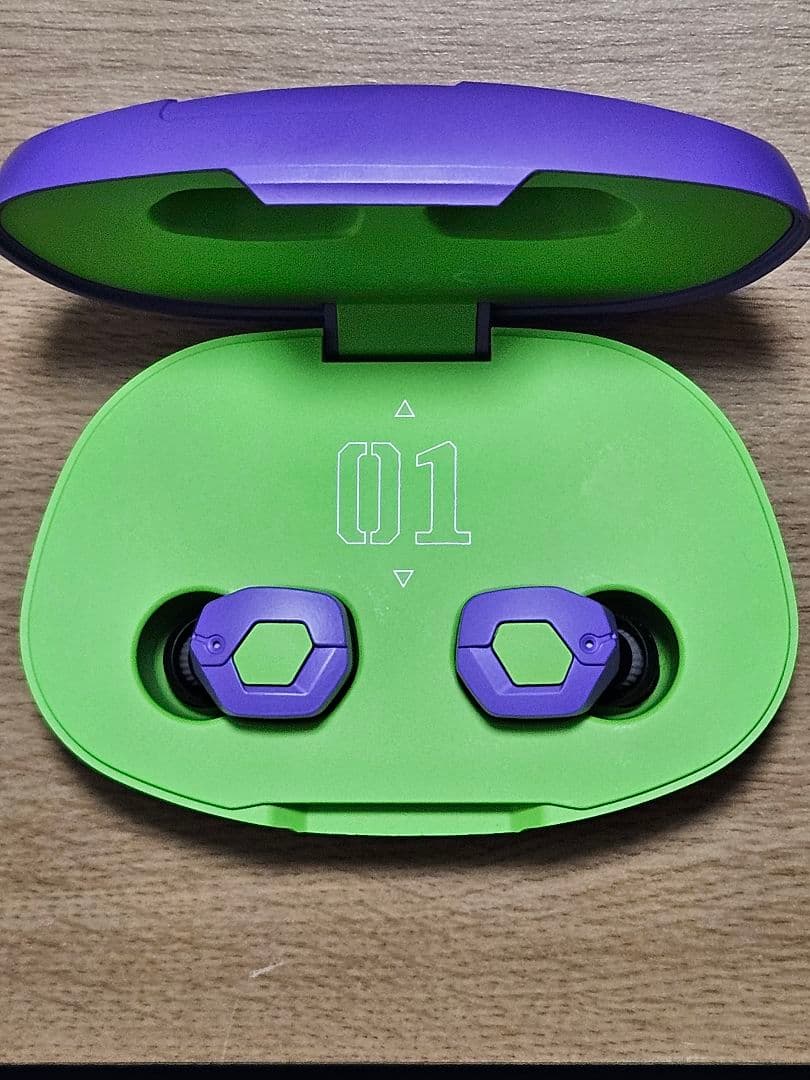 EVA2020×final 完全ワイヤレスイヤホン