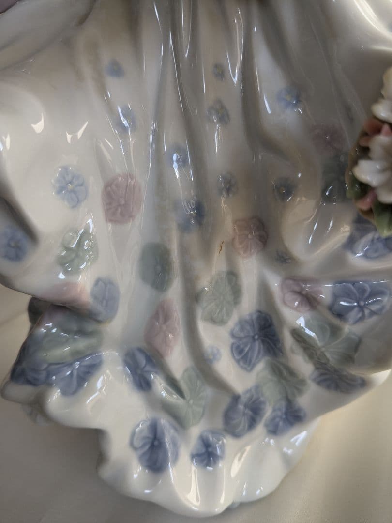 スペイン製 LLADRO リヤドロ 5898 春の輝き 置物