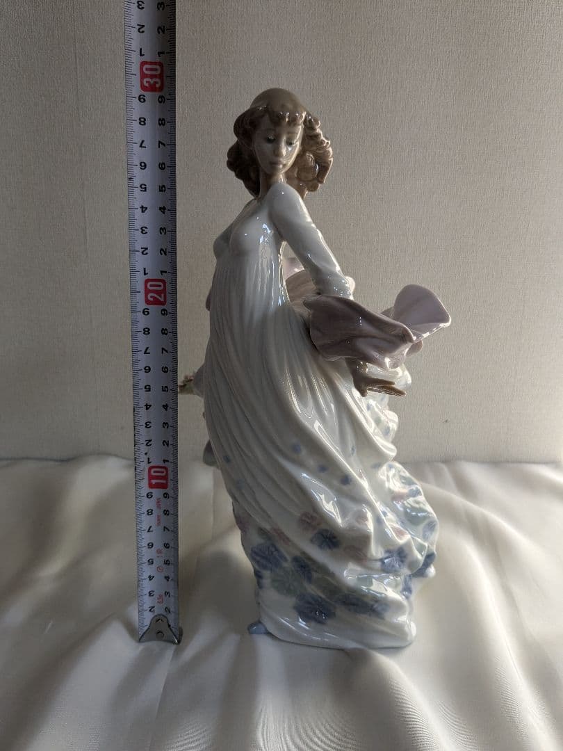 スペイン製 LLADRO リヤドロ 5898 春の輝き 置物