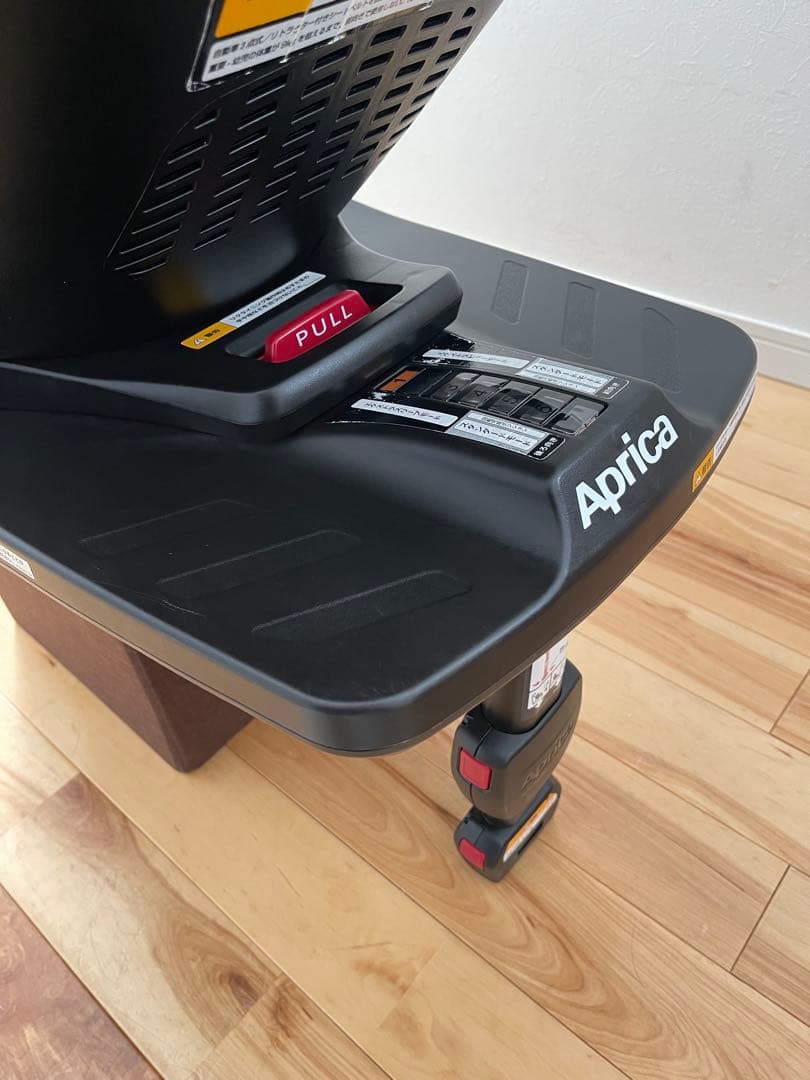 【美品】アップリカ クルリラAC 新生児チャイルドシート isofix