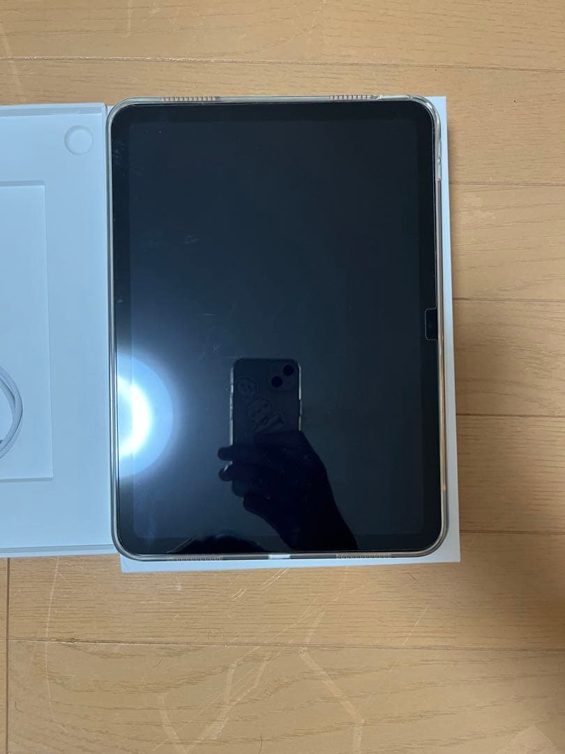 【超美品】Apple iPad (第10世代) シルバー本体　64G
