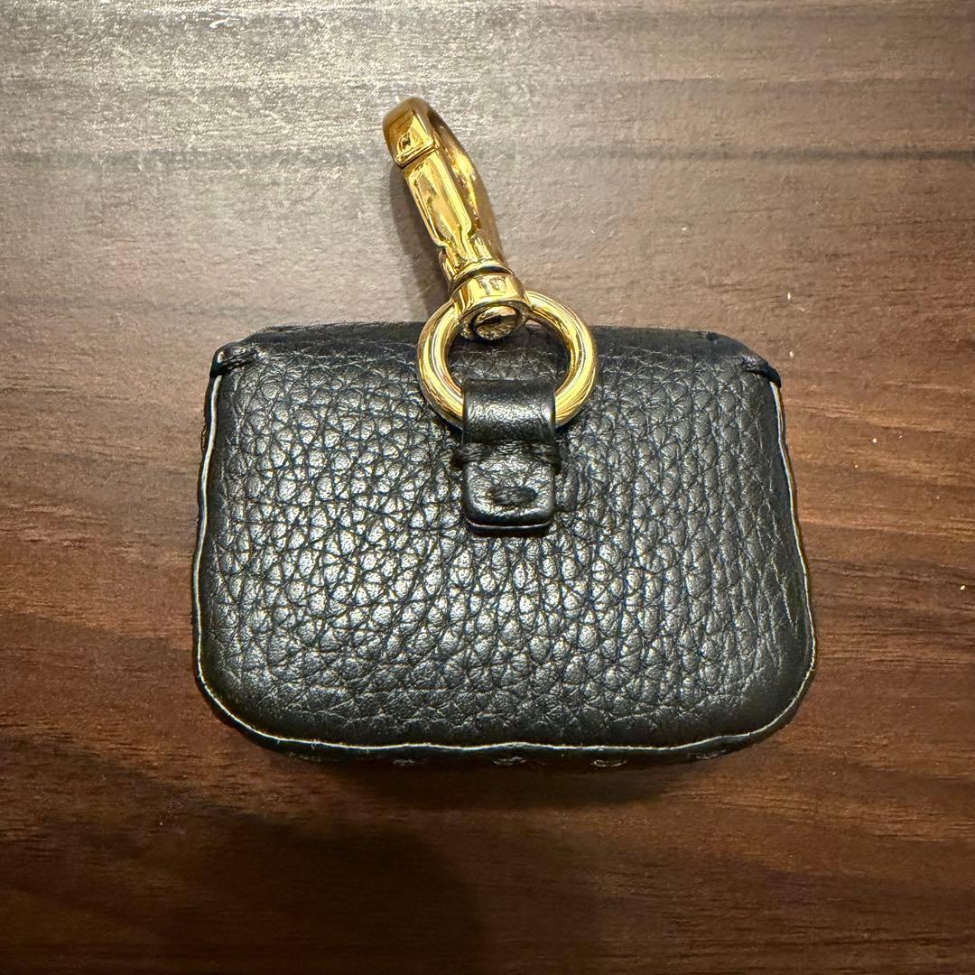 FENDIフェンディ バケットチャーム AirPods イヤホンケース