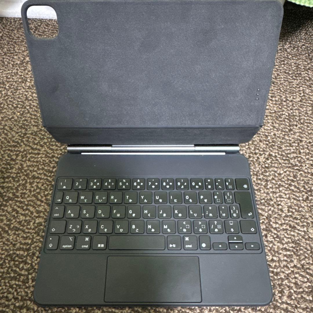 第6世代 11㌅iPad Air wifiモデル＆Magic Keyboard