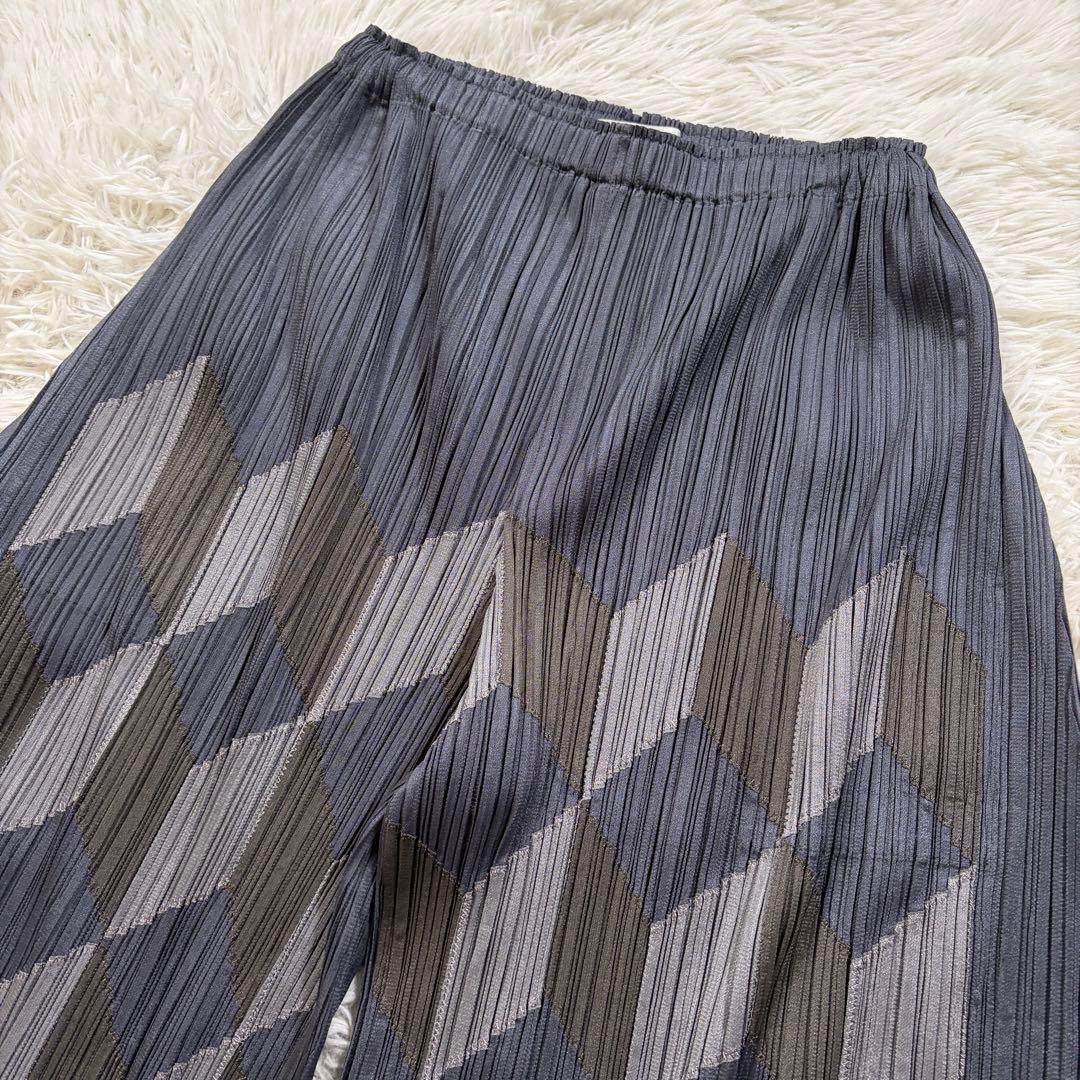 美品■プリーツプリーズ　ワイドパンツ　ガウチョ　総柄　グレー　サイズ3