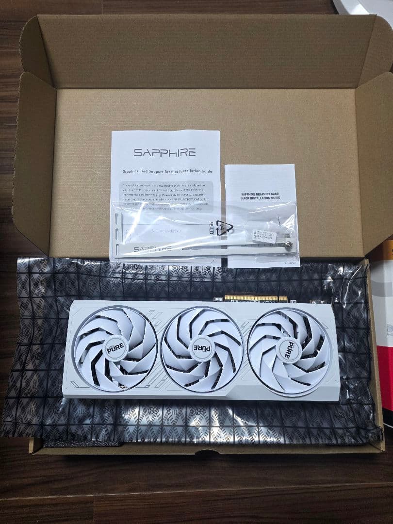 [極美品]グラボ　Sapphire　Radeon RX 7800 XT