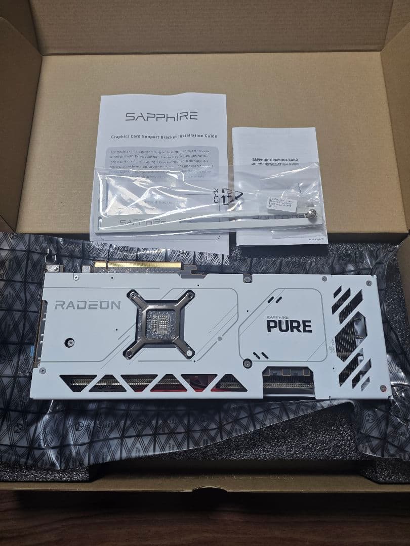 [極美品]グラボ　Sapphire　Radeon RX 7800 XT