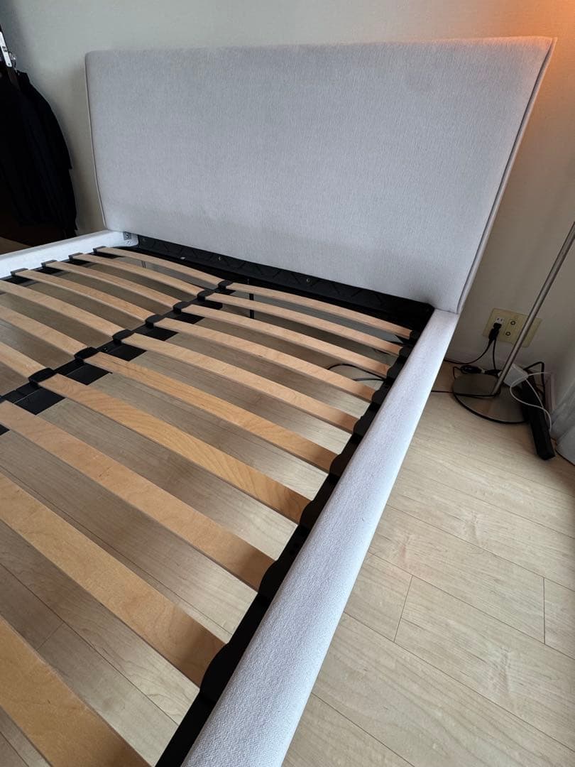 【週末大幅値引き】ボーコンセプトboconcept クイーン ベッドフレーム