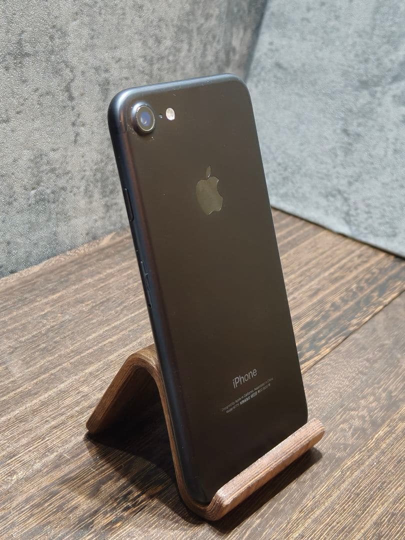 iphone7 128GB SIMロック解除済み スマホ