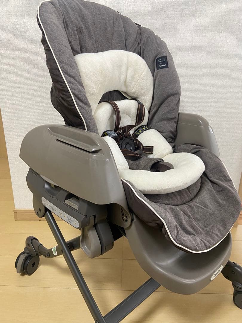 コンビ　ハイ&ロースウィングラックネムリラ　AUTO SWING BEDi EG