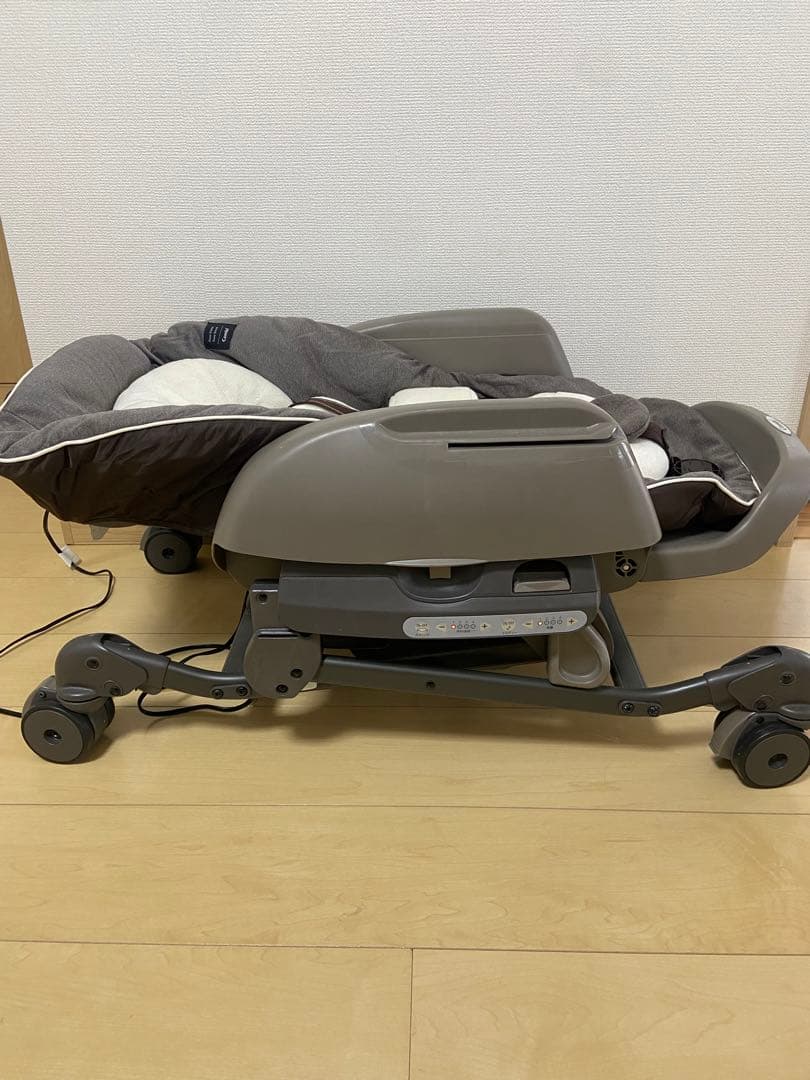 コンビ　ハイ&ロースウィングラックネムリラ　AUTO SWING BEDi EG