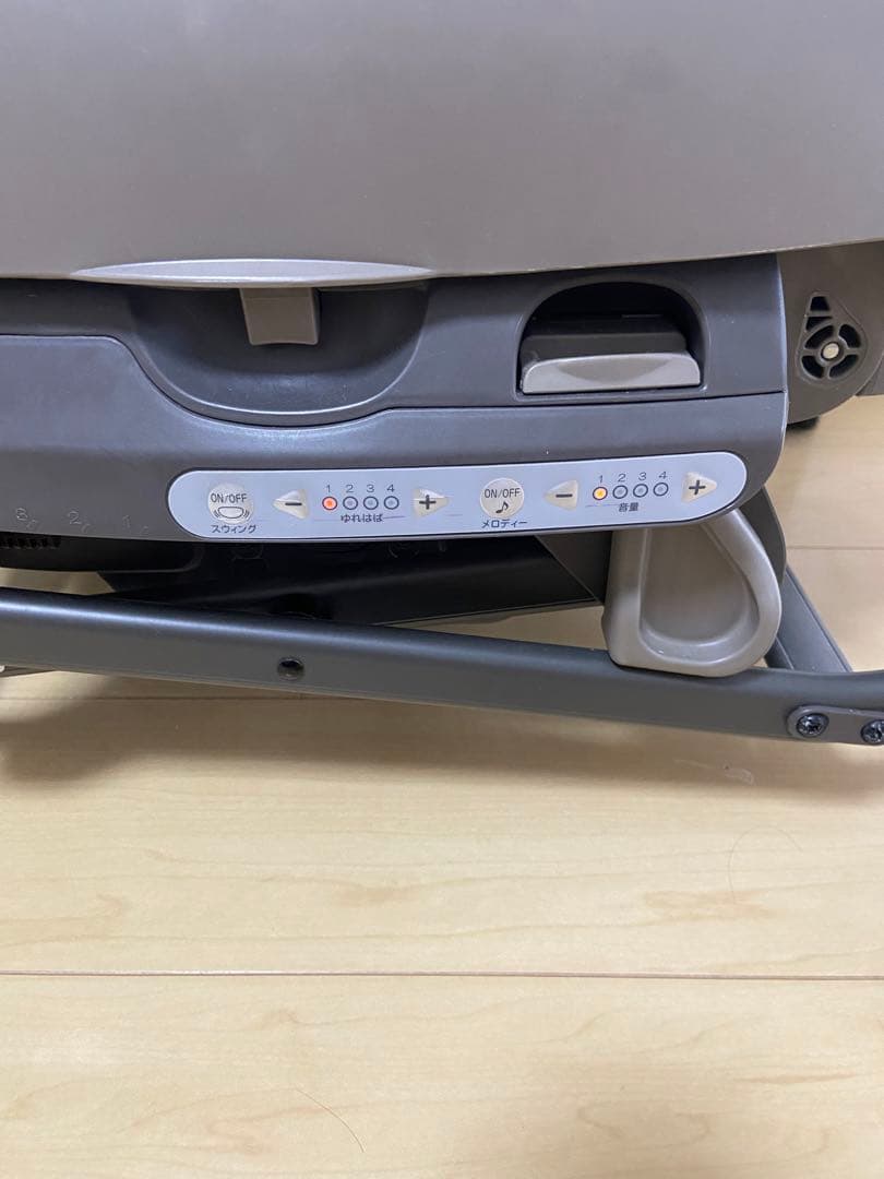 コンビ　ハイ&ロースウィングラックネムリラ　AUTO SWING BEDi EG