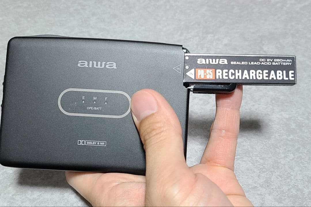 aiwa カセットプレーヤー HS-PX550 整備品＆専用充電池PB-S5