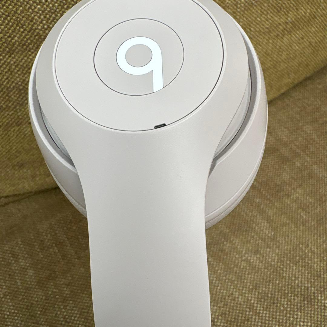 Beats Studio pro ワイヤレスヘッドホン ベージュ