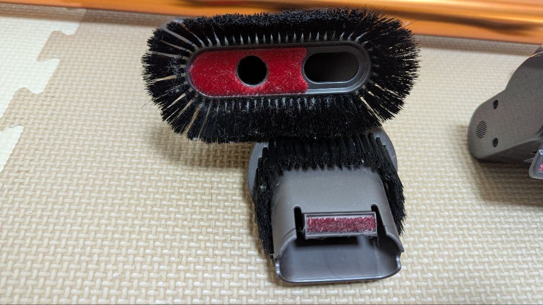 SV12 コードレス掃除機 ダイソン　スタンド付き