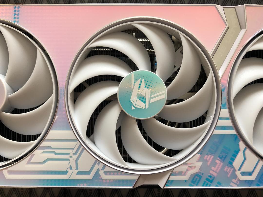 り*た様 【美品 動作確認済み】GeForce RTX 4070 Ti SUPE