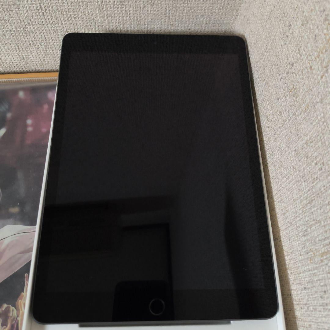 iPad Wi-Fi + Cellular 64GB シルバー