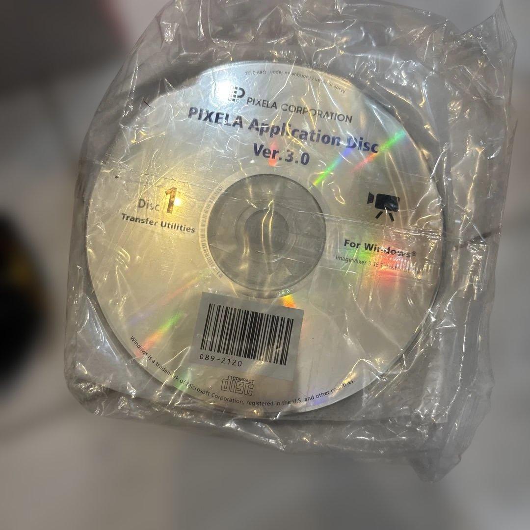 【Canon iVIS HF R10】付属品全て有り、持ち運びポーチ、三脚付き