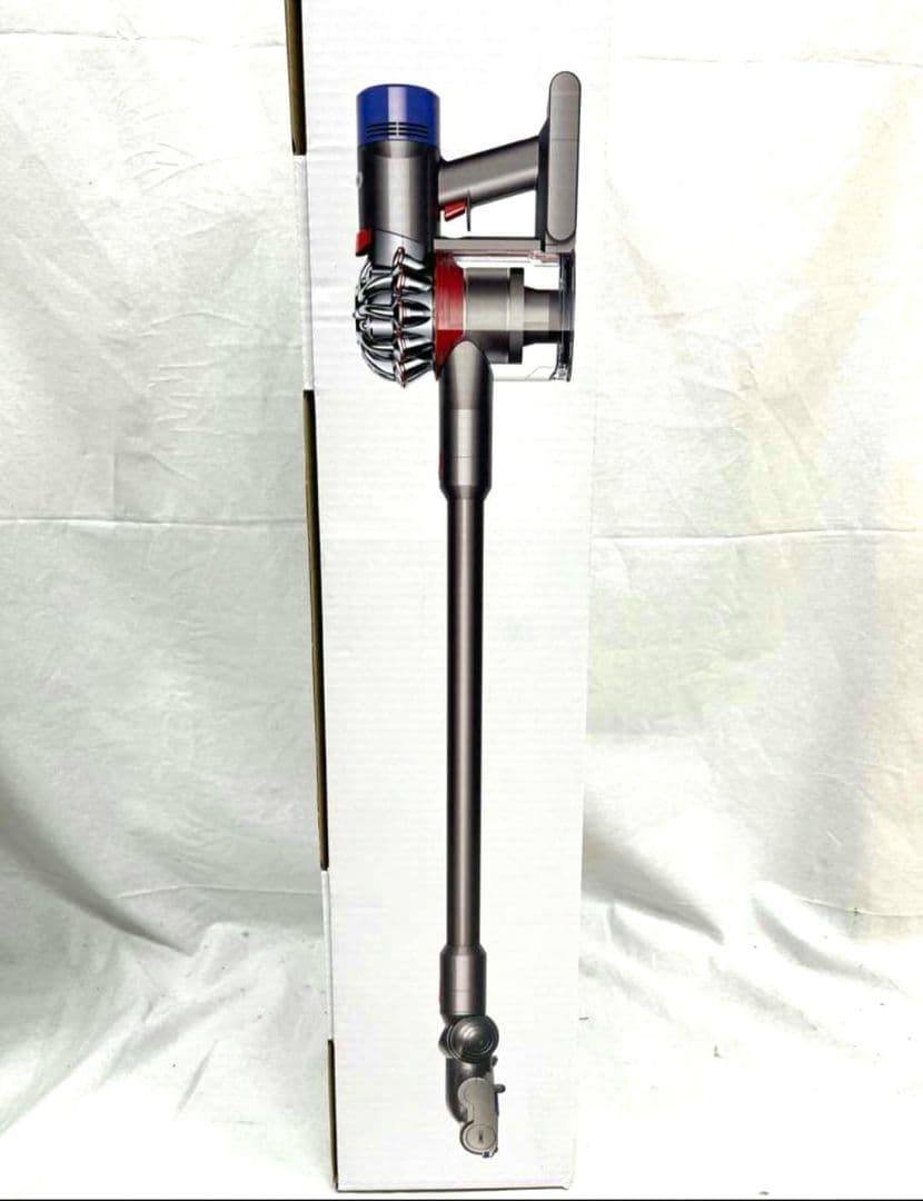 新品&送料無料！ダイソン　V7slim コードレスクリーナー　掃除機　SV11