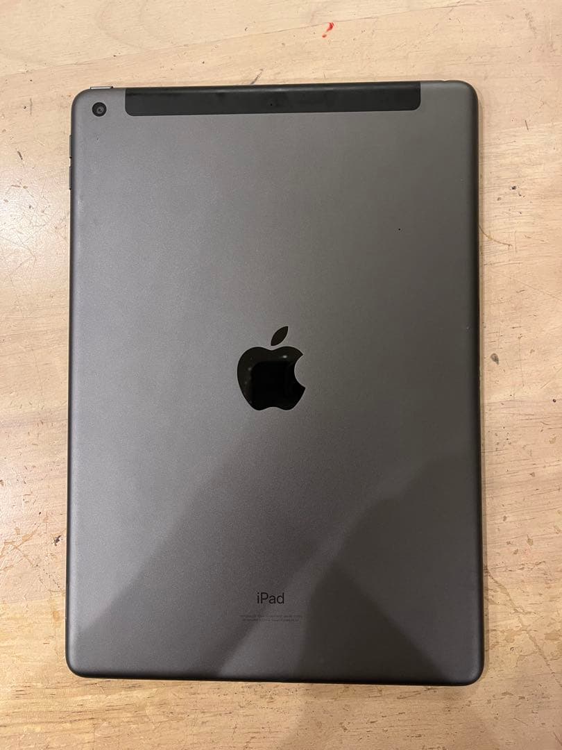 iPad 本体　第9世代　64GB