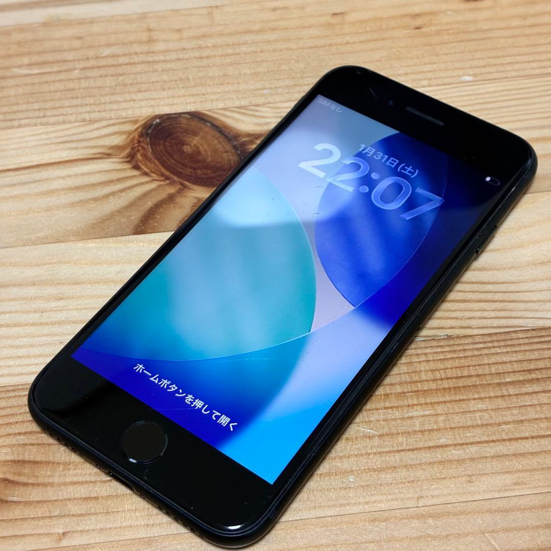 バッテリー新品　iPhoneSE第3世代64GB SIMフリー yy17700e