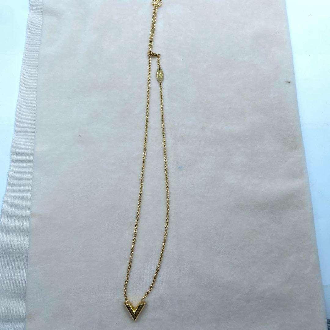 ルイヴィトン ネックレス エセンシャルV M61083 ゴールド LV