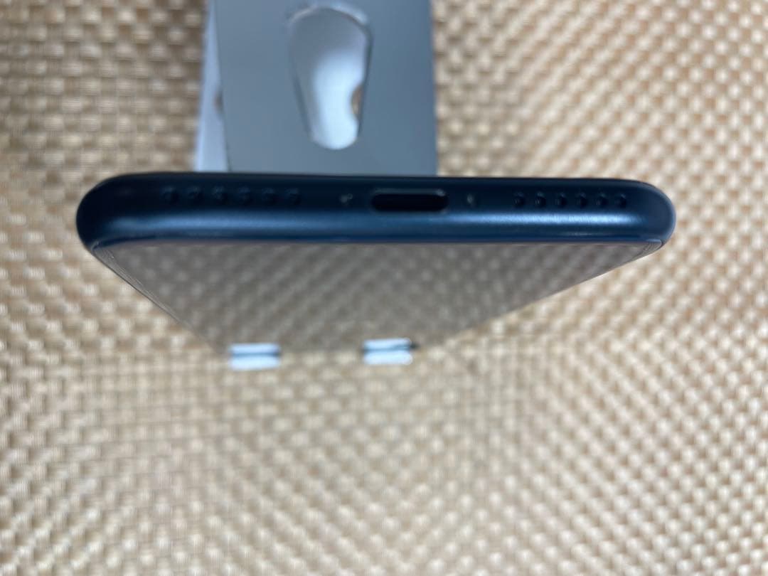 iPhone SE 第3世代 64 GB ミッドナイトSIMフリー【0243】