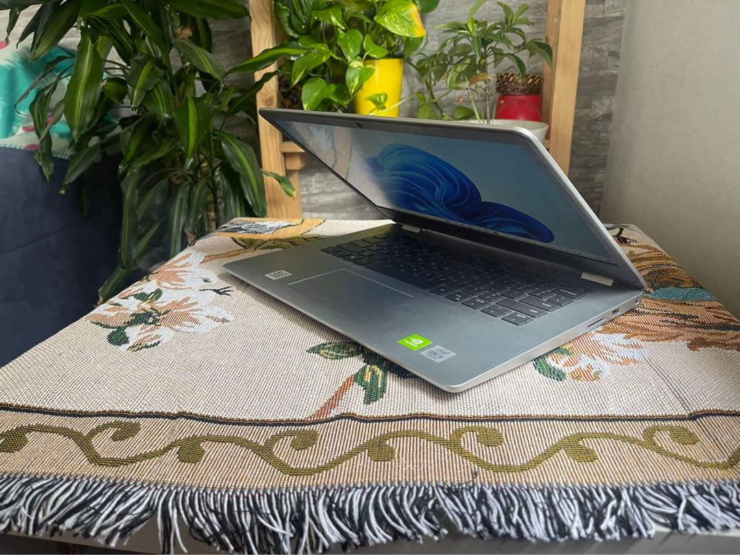 DELL I5 第10世代 パソコンノ-ト/ SSD / Windows11