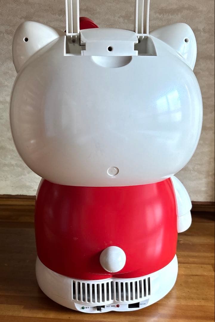 ★未使用★ ハローキティー　冷温庫