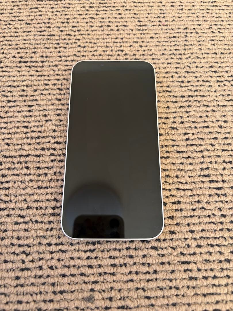 Apple iPhone 13 ホワイト 本体　256GB スターライト