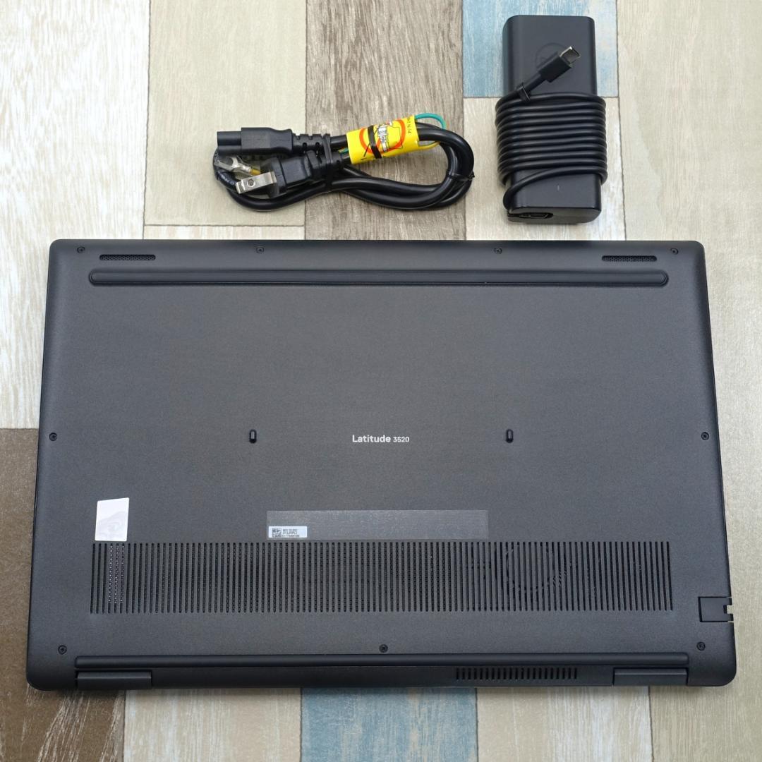 超高速大容量新品ＳＳＤ１ＴＢ搭載✨️極美品で神速の２０２２年製✨１１世代コアｉ５