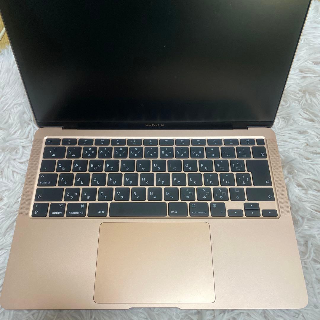 Apple M1チップ搭載13インチ MacBook Air256GB