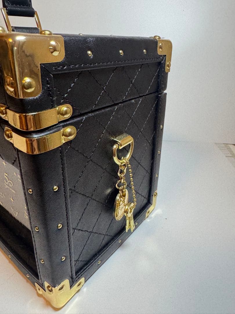 [なぎさ]エンジェルシャンパン 【空箱】全9箱(ファー5箱レザー4箱)