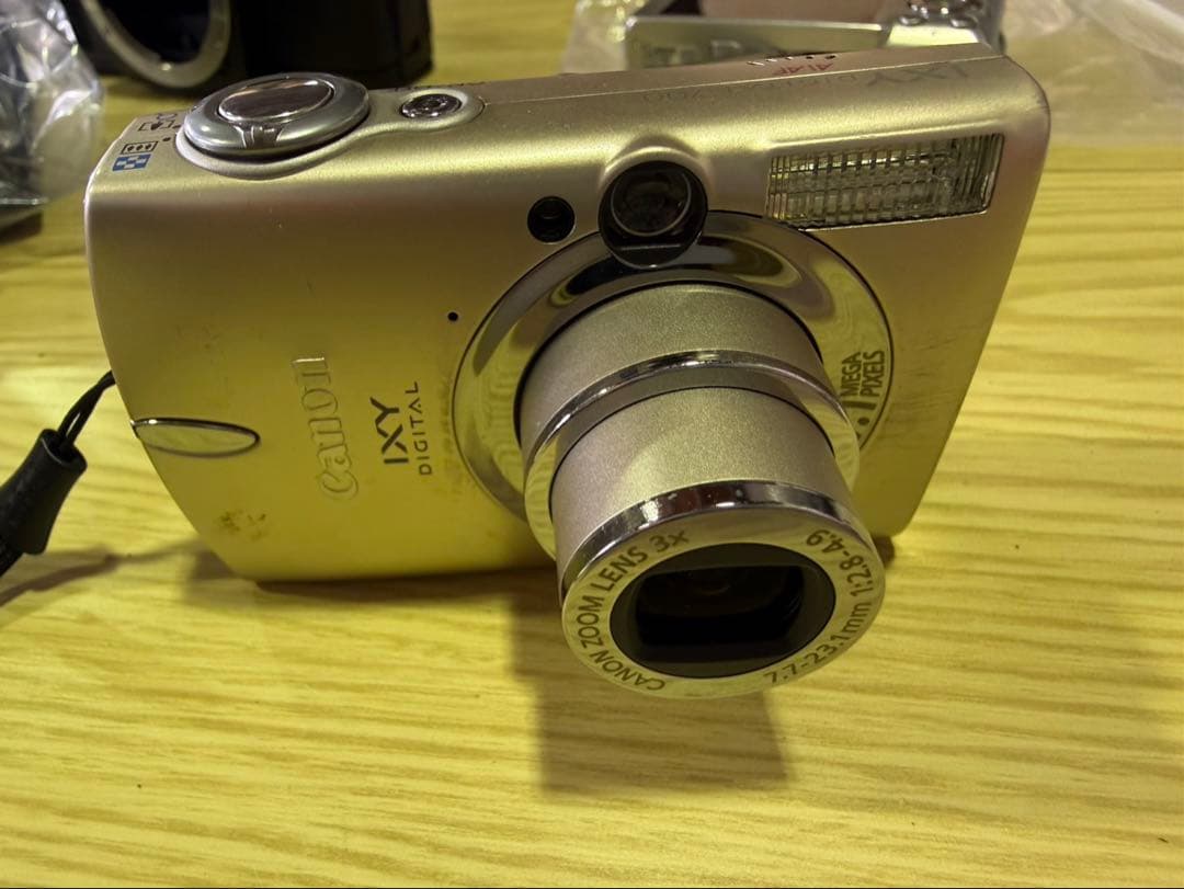 デジタルカメラ s749 Canon DIGITAL 700 IXY