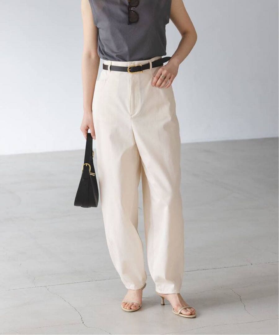 noble 《一部店舗・WEB限定追加》カーブシルエットパンツ ホワイト　38