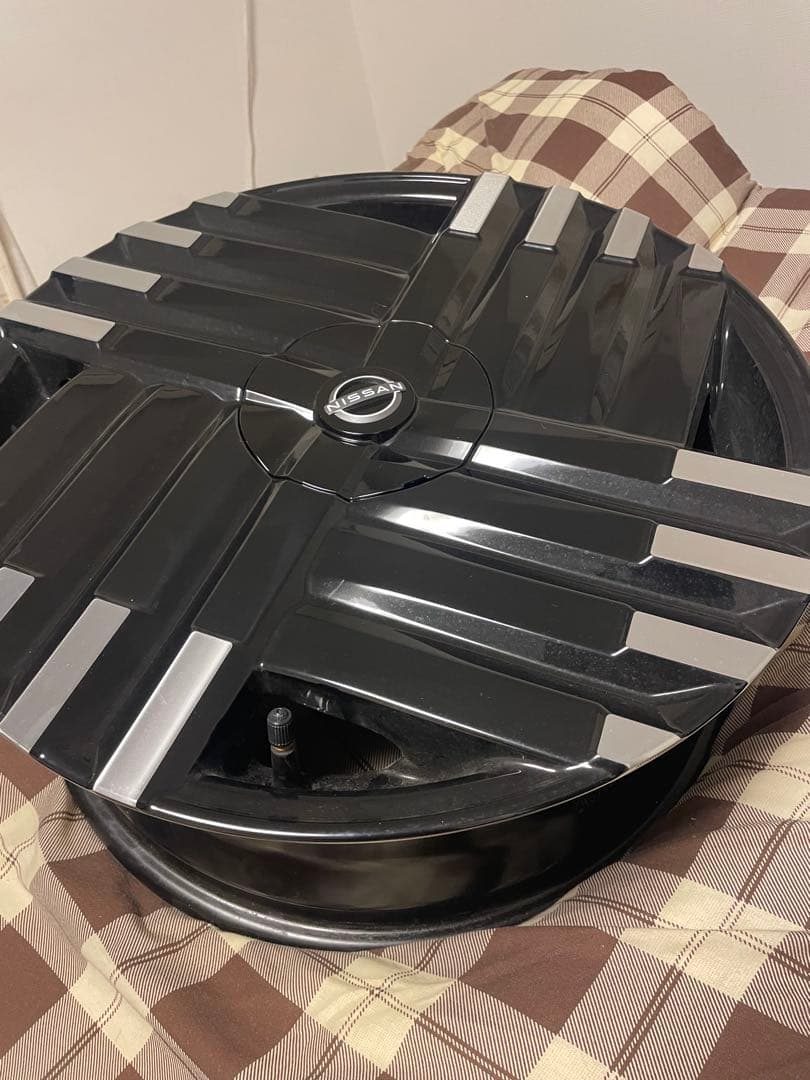 ミストラル日産ノートオーラアルミホイール4本