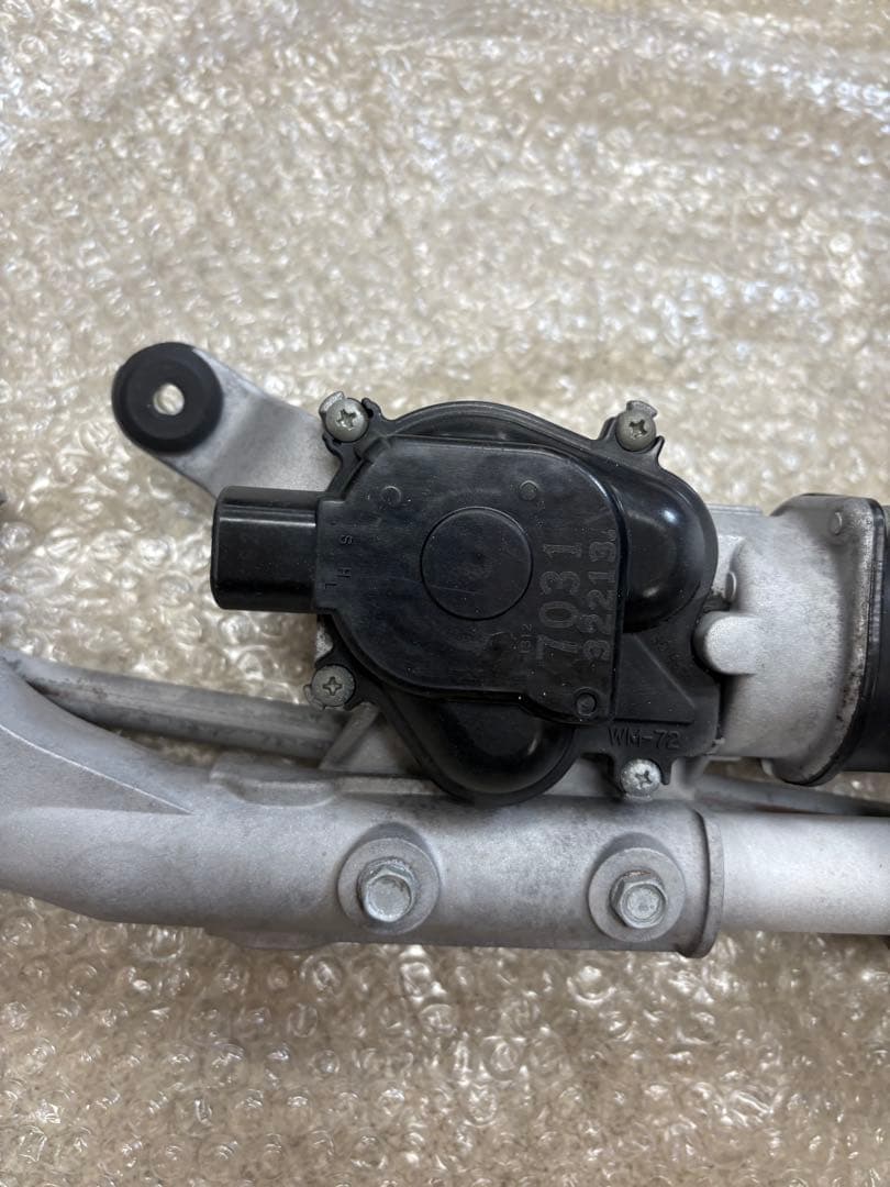 レガシィbp5 ツーリングワゴン　フロントワイパーモーター