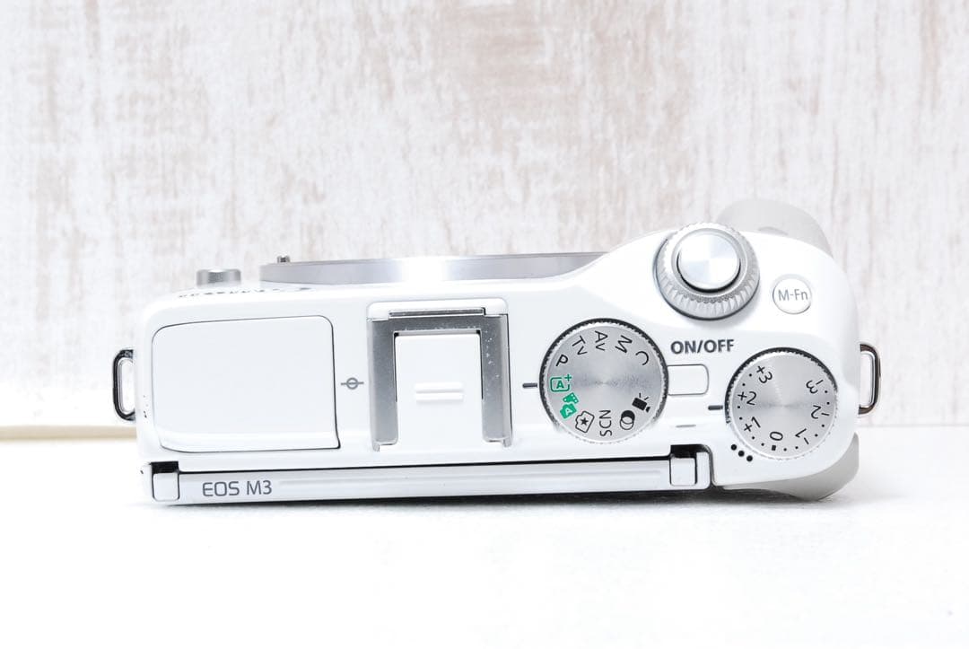 ❤️美品❤️自撮りOK❤️旅行・初心者におすすめセット❤️軽量 Canon EOS M3