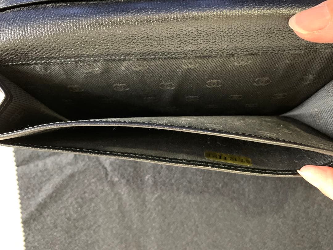 で*ん様 CHANEL ココボタン 長財布