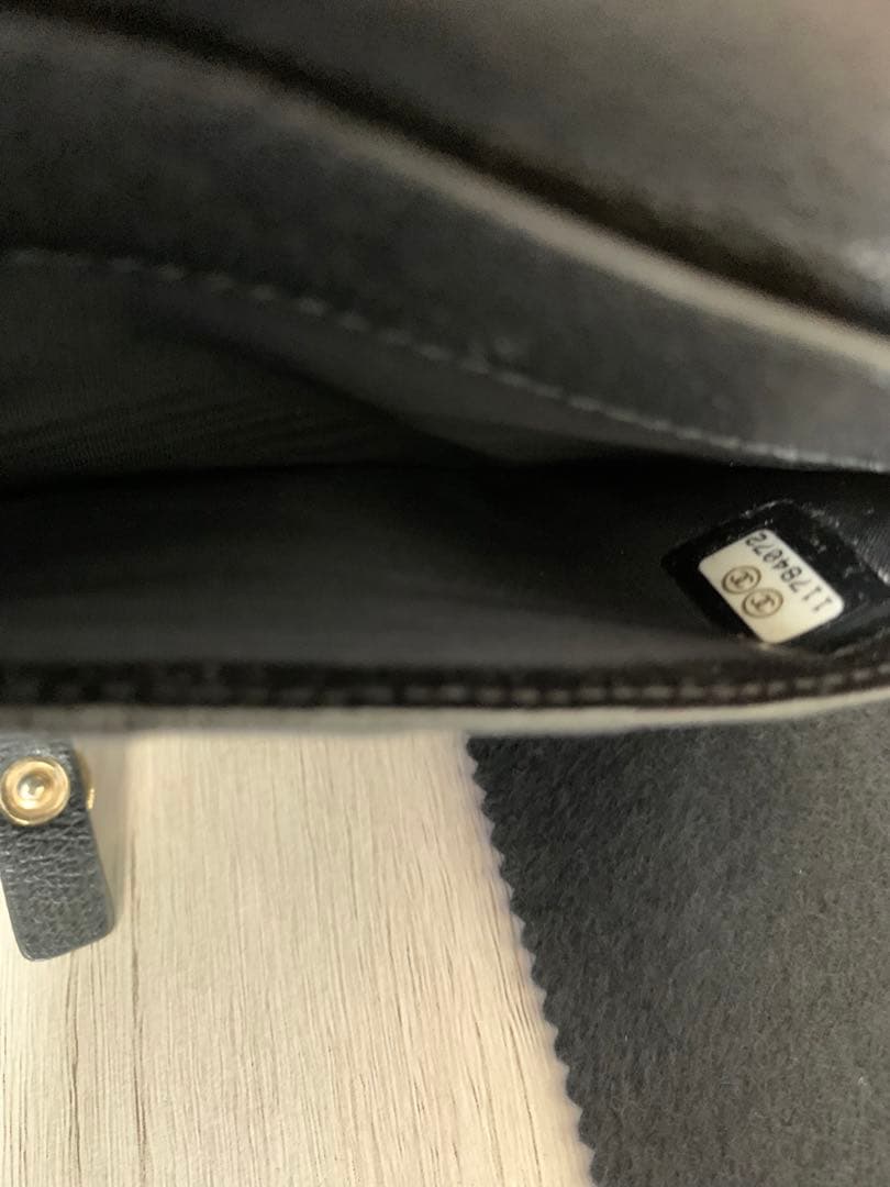 で*ん様 CHANEL ココボタン 長財布