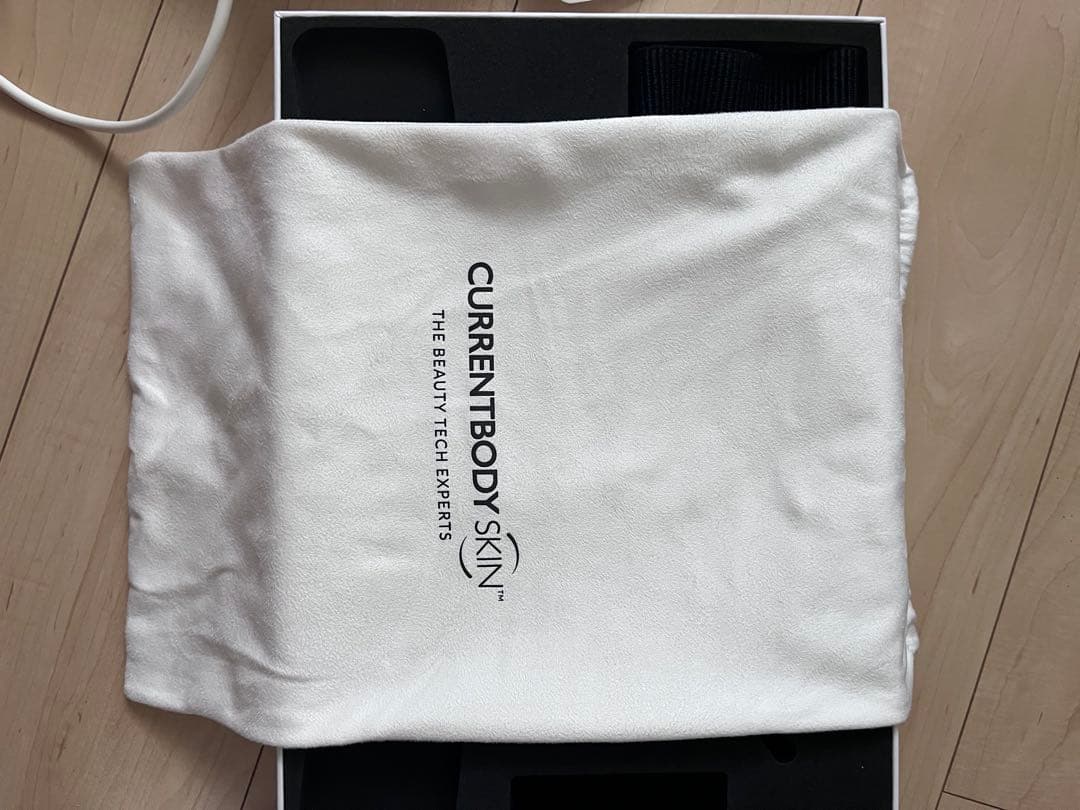 CURRENTBODY SKIN LED美顔器 首デコルテ用