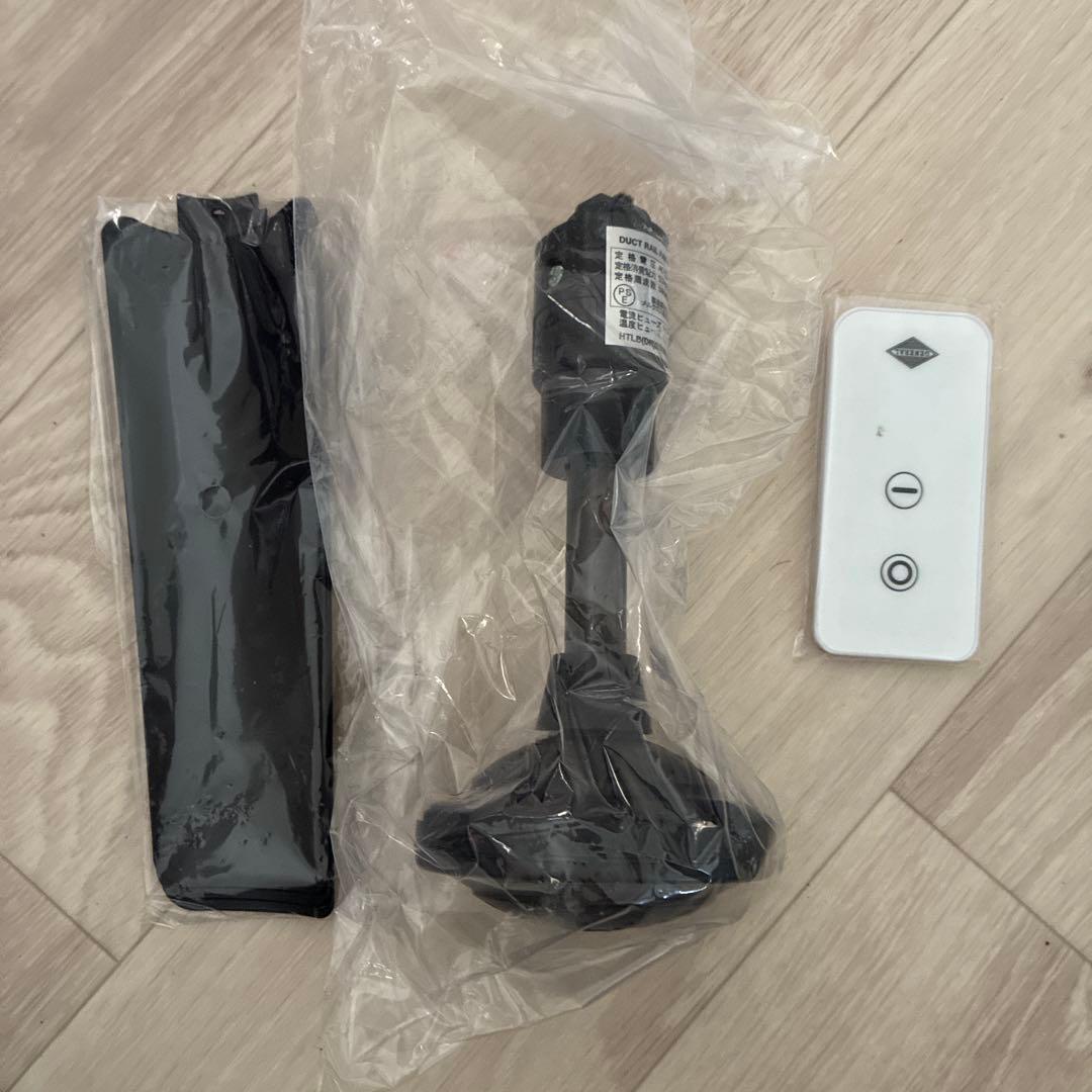 DUCT RAIL FAN 40 リモコン付き　2セット