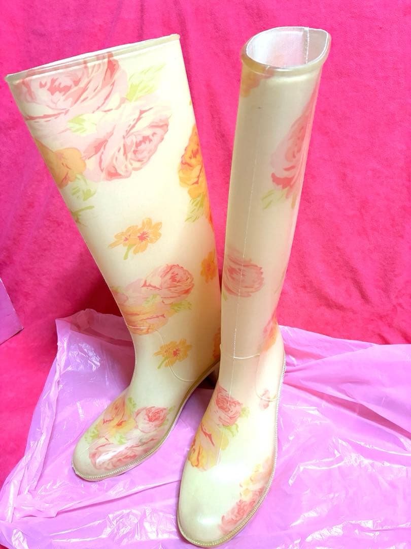 激カワ激レア❣️非売品ヴィンテージ　リズリサのバラ柄ロングレインシューズ24