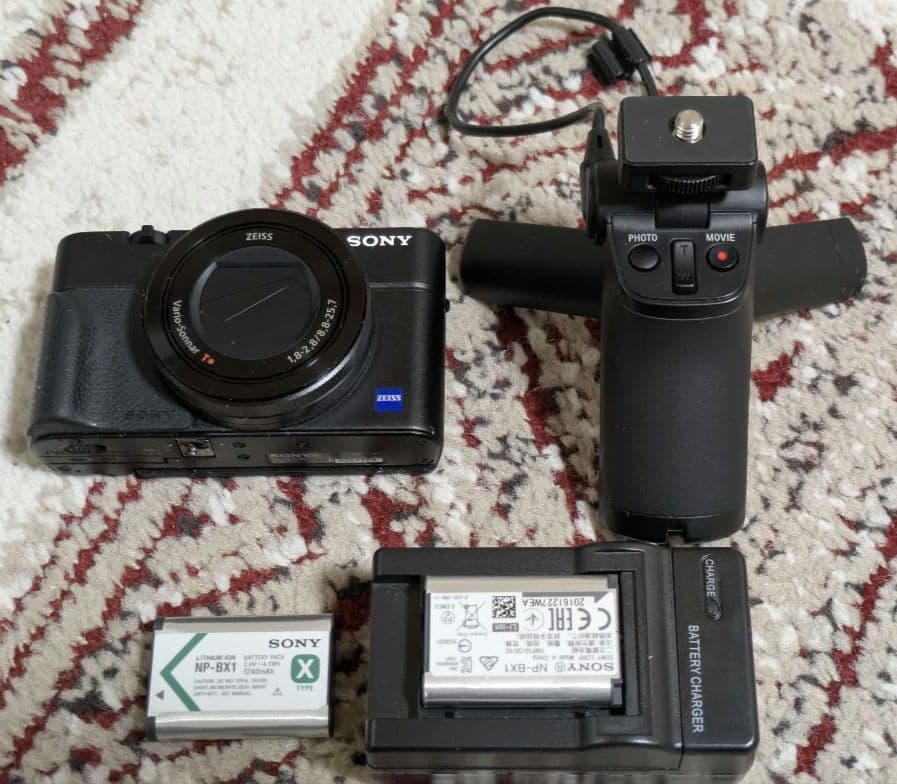 【美品専用三脚付き】 SONY RX100M3