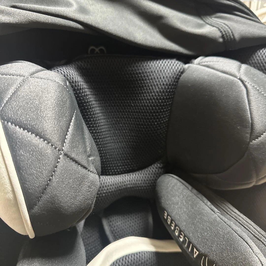 エールベベ　クルット6iグランス　ブラック