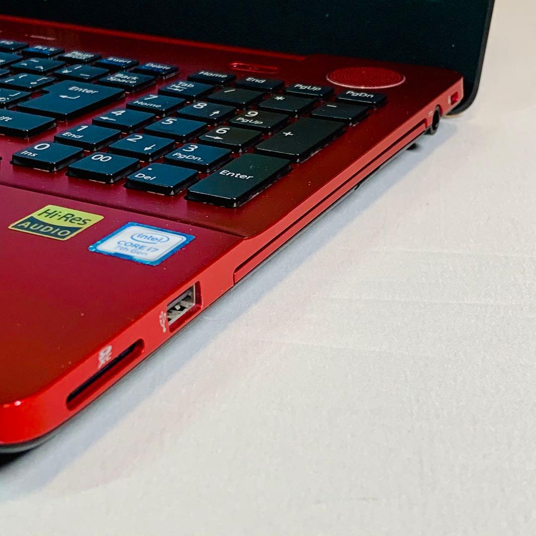 Core i7✨SSD2TB✨32GB✨カメラ✨富士通✨レッド✨ノートパソコン