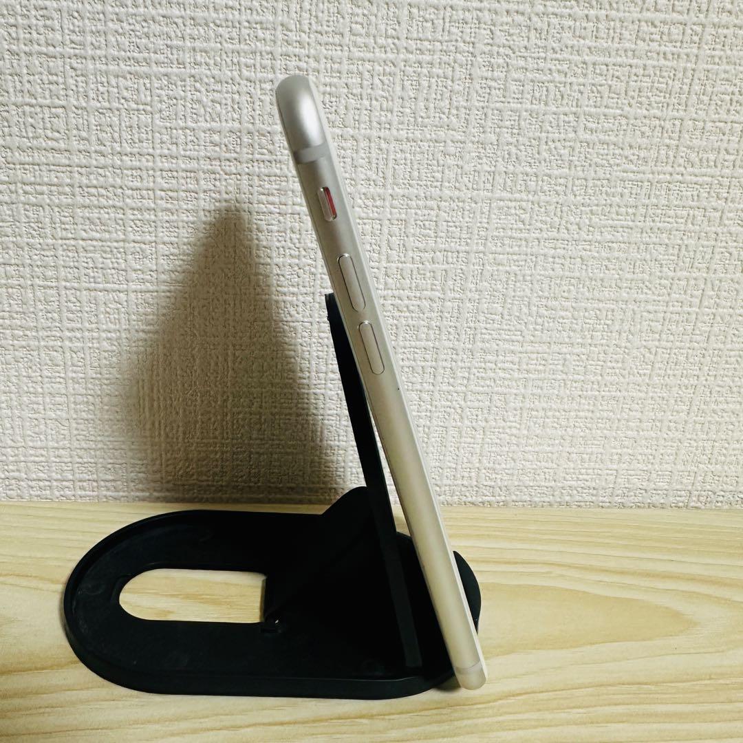 iPhone8 64GB シルバー SIMロック解除済