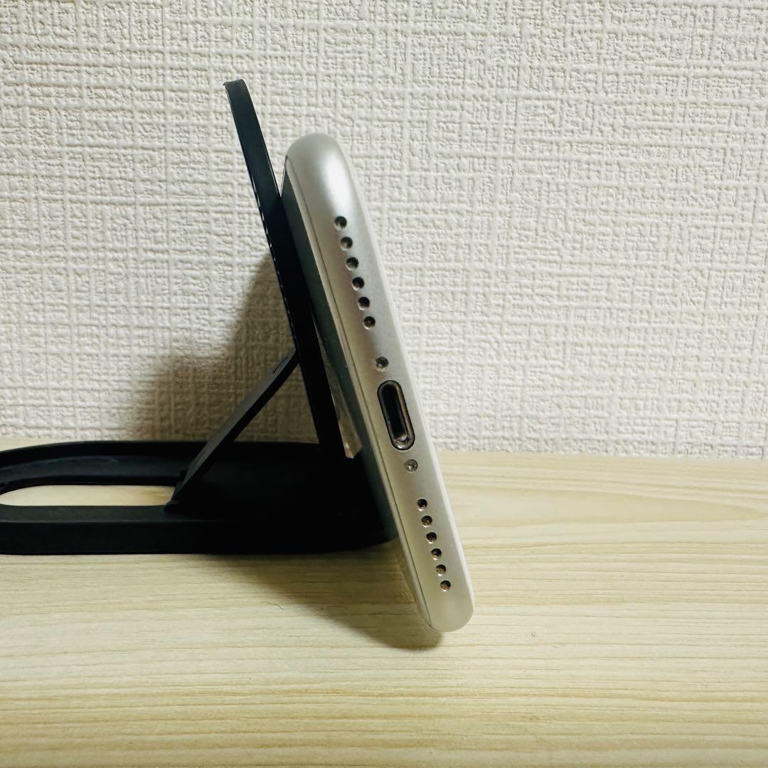 iPhone8 64GB シルバー SIMロック解除済